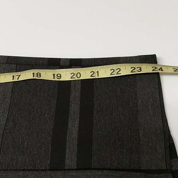 NWOT One 5 One Black and Gray Pencil Skirt Size M - Picture 6 of 6